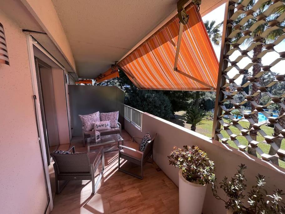 Appartement Avec Terrasse, Vue Jardin Et Piscine Антиб Экстерьер фото