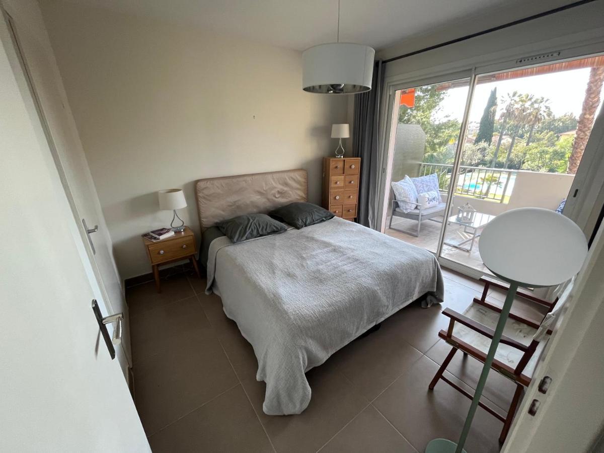Appartement Avec Terrasse, Vue Jardin Et Piscine Антиб Экстерьер фото