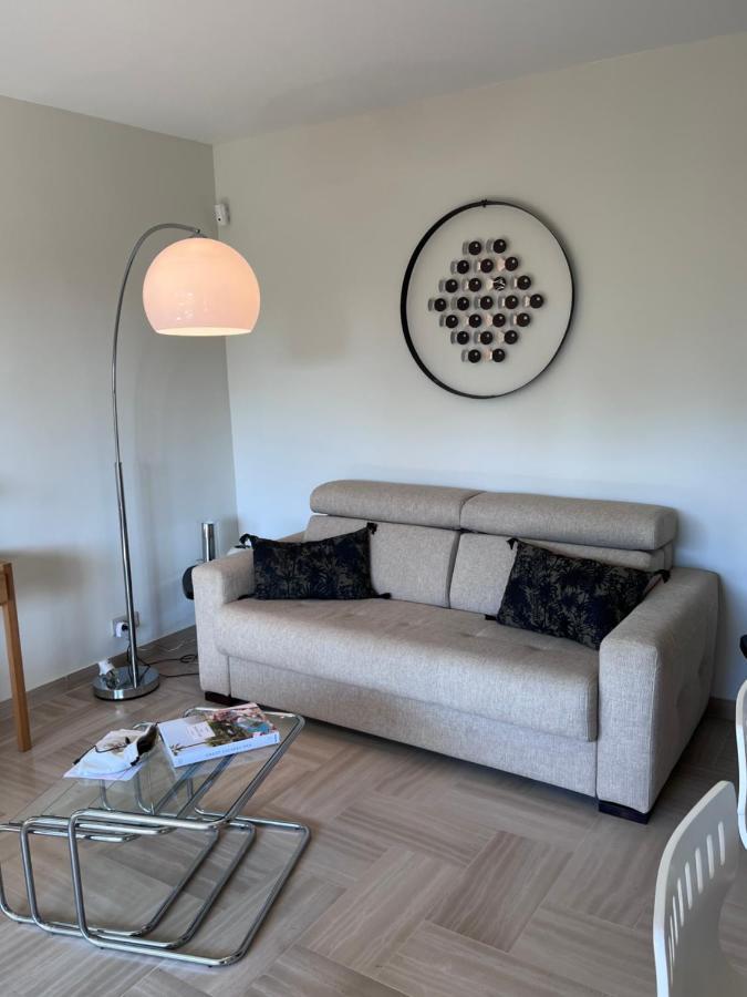 Appartement Avec Terrasse, Vue Jardin Et Piscine Антиб Экстерьер фото